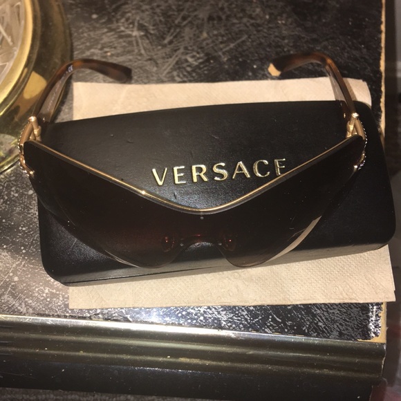 Authentic Versace sunglasses  W/ Real Diamonds - Picture 2 of 5